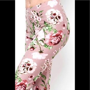 New pink floral peach skin leggings one size